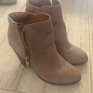 Women's Grayish Tan Ankle Boots